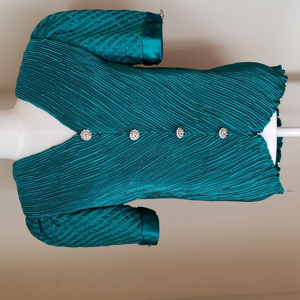 Blouse - Picture 2 of 3